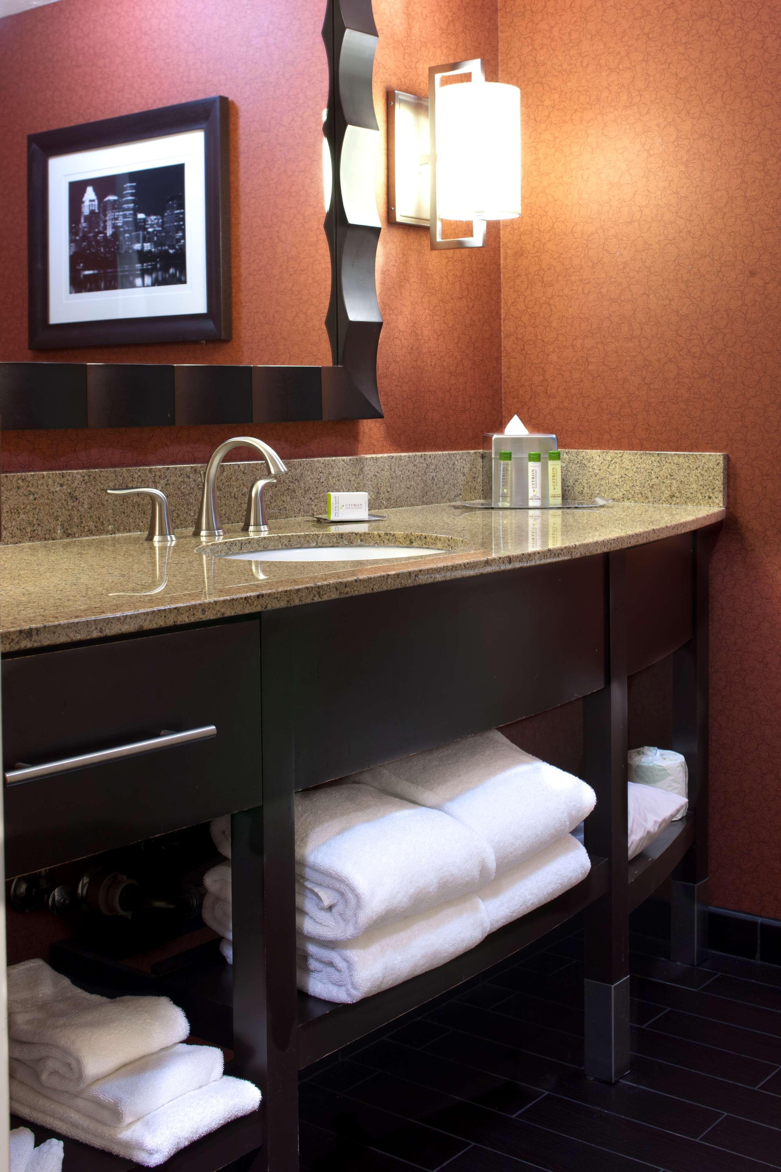 Doubletree By Hilton Austin-University Area Bilik gambar